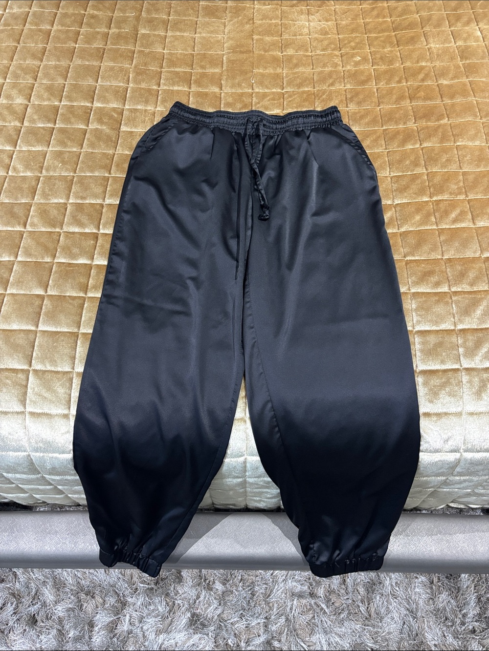 Forever 21 Men's Black Elastic-Waist Jogger Pants with Drawstring